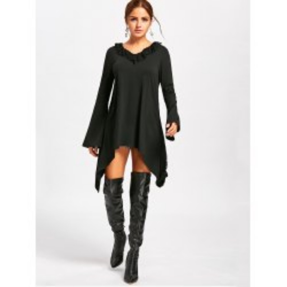 Black Asymmetrical Top**Super Sexy with leggings**